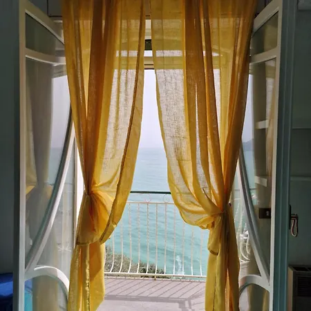Fuoco D'amalfi Iazzetta 阿马尔菲