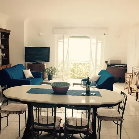 Pensjonat Fuoco D'amalfi Iazzetta 3*